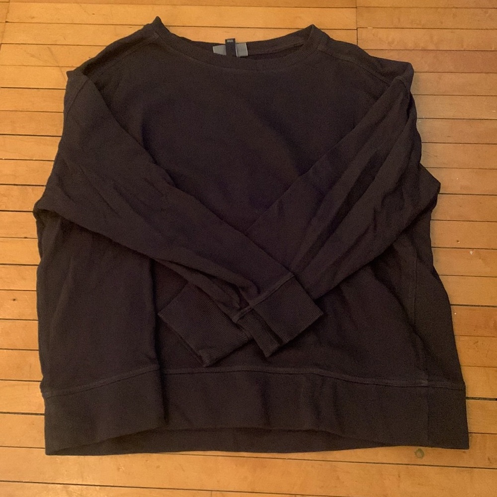 Universal Threads dark grey sweater